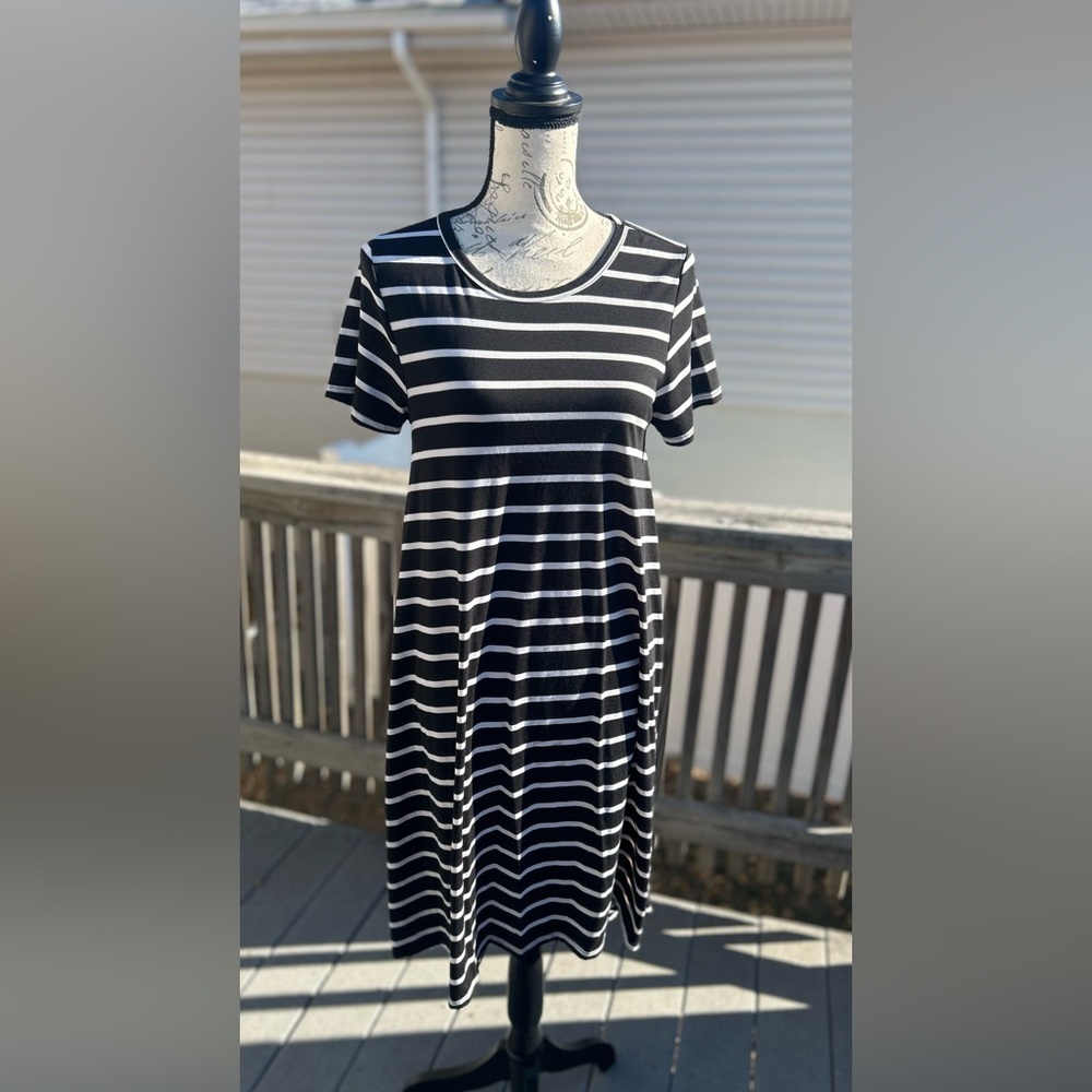 Lularoe Carly Black White Striped High Low Hem Dress NWOT!​​​
